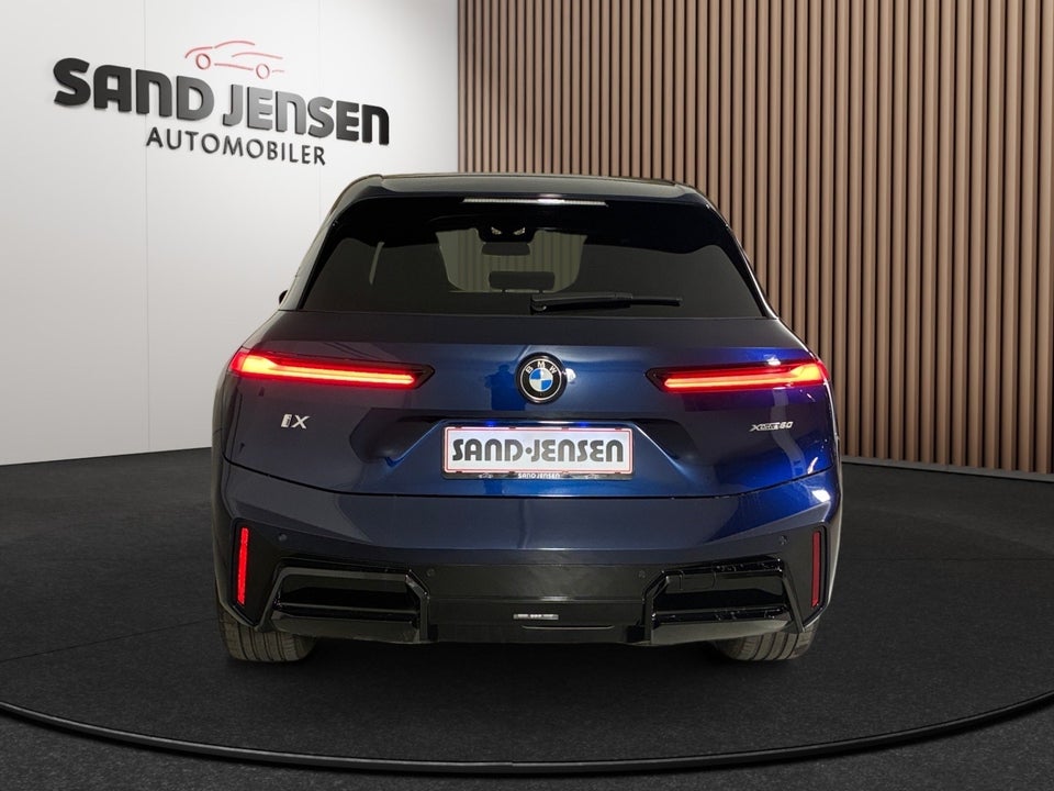 BMW iX xDrive60 M-Sport 5d