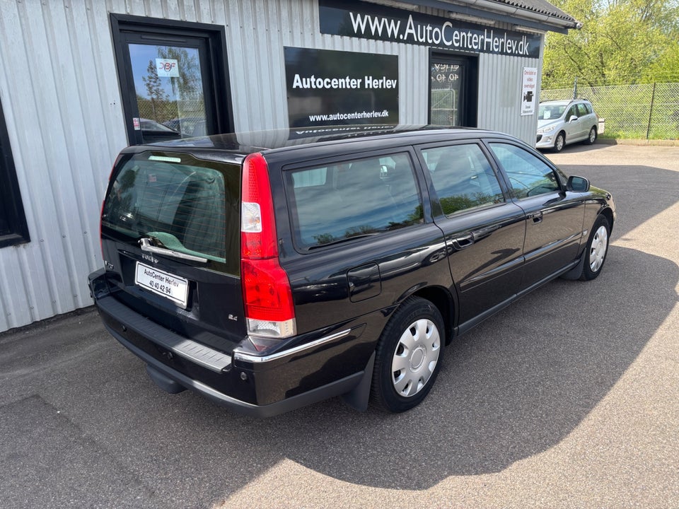 Volvo V70 2,4 170 aut. 5d