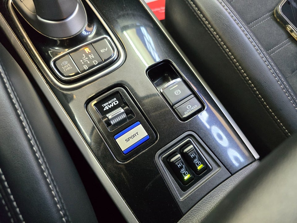 Mitsubishi Outlander 2,4 PHEV Intro Edition CVT 4WD 5d