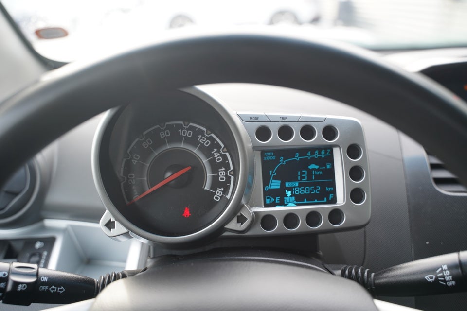 Chevrolet Spark 1,0 LS 5d