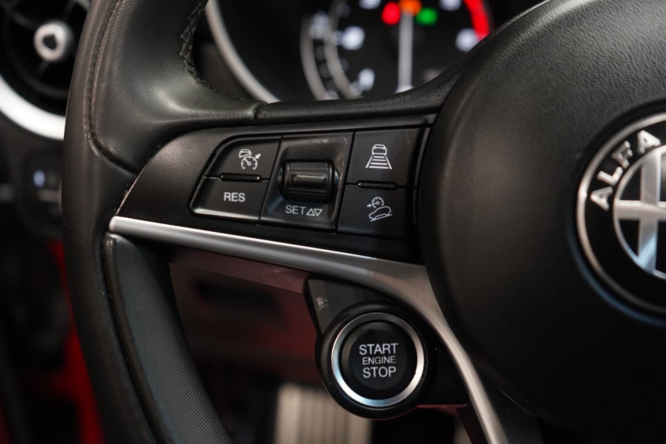 Alfa Romeo Stelvio 2,2 JTD 210 Super aut. Q4 5d