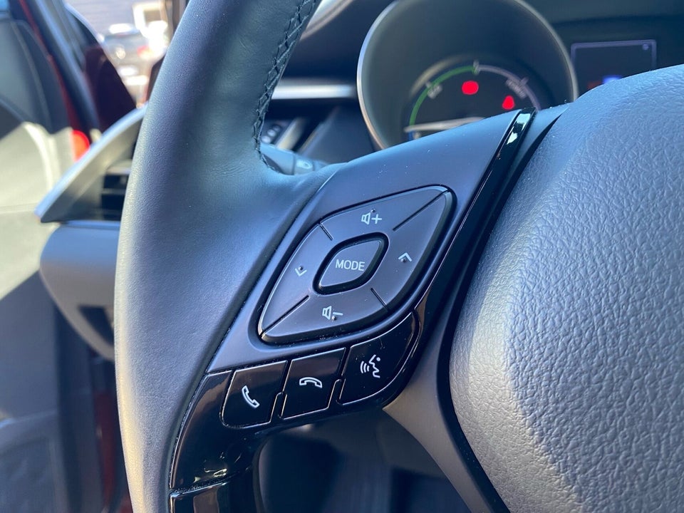 Toyota C-HR 1,8 Hybrid C-LUB CVT 5d