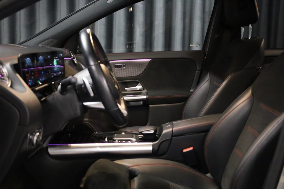 Mercedes EQA300 AMG Line 4Matic 5d