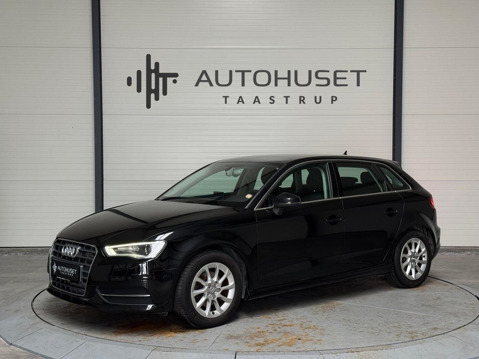 Audi A3 1,6 TDi 110 Ultra Attraction Sportback 5d