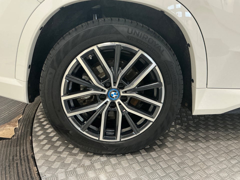 BMW iX1 xDrive30 M-Sport 5d