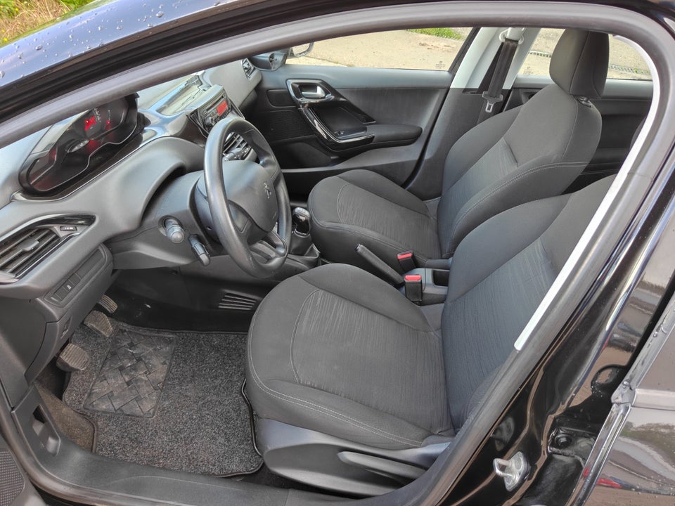 Peugeot 208 1,0 VTi Access Air 5d