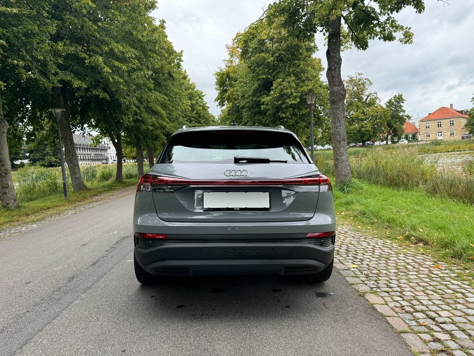 Audi Q4 e-tron 35 Attitude 5d