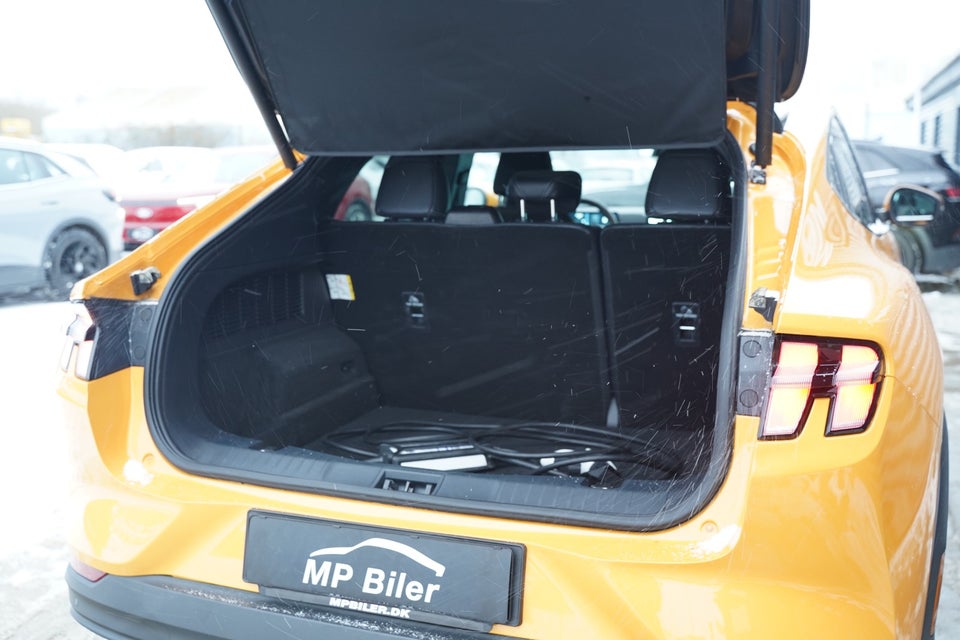 Ford Mustang Mach-E 72 Standard Range 5d