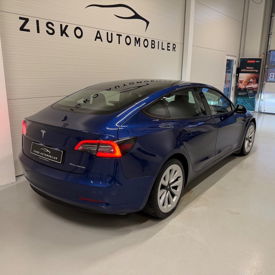 Tesla Model 3 Long Range AWD 4d