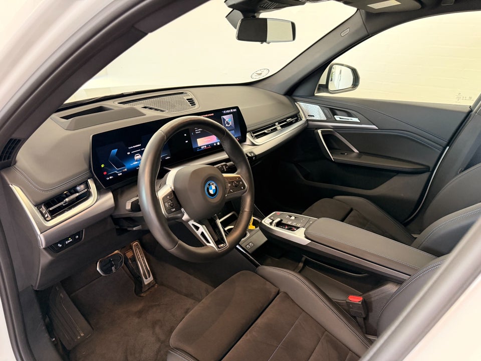 BMW iX1 xDrive30 M-Sport 5d