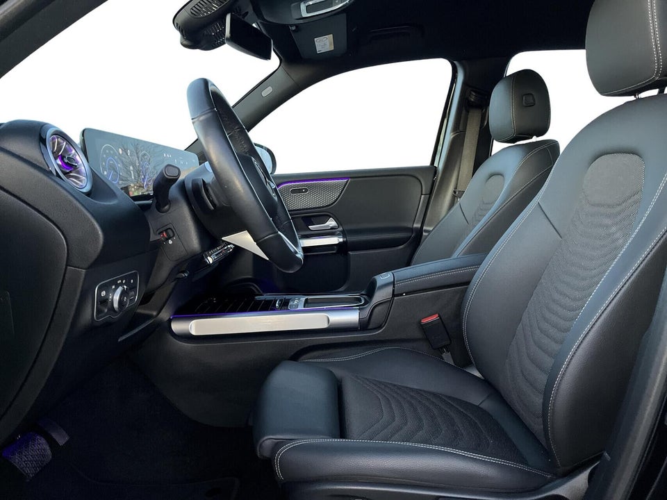 Mercedes EQA300 Progressive 4Matic 5d