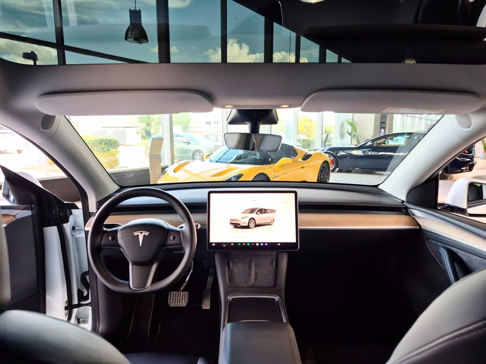 Tesla Model Y Long Range AWD 5d