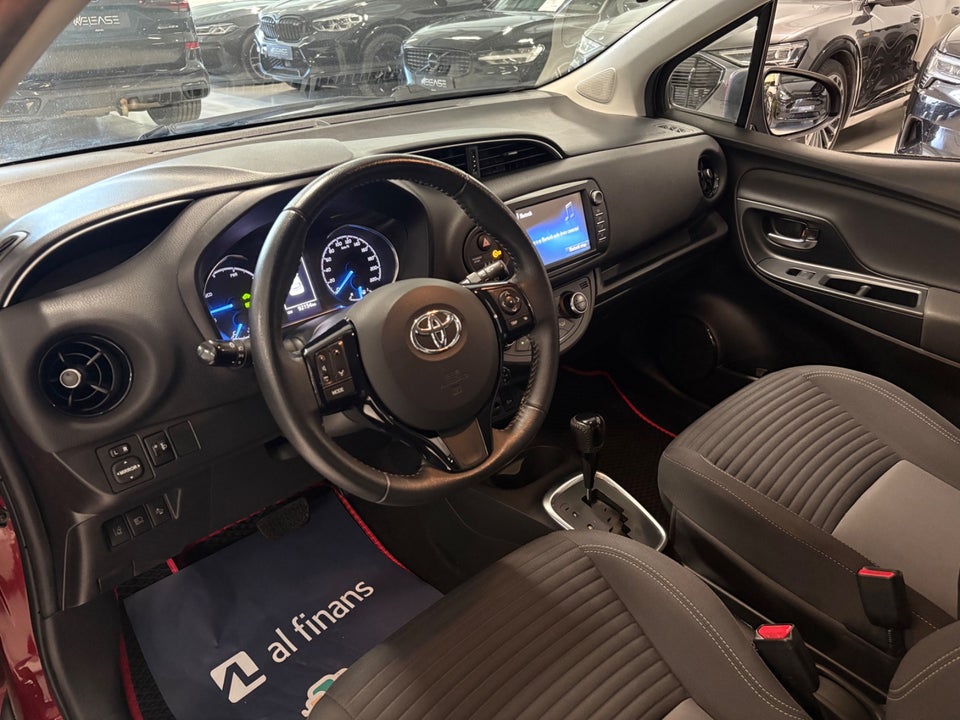Toyota Yaris 1,5 Hybrid H1 e-CVT 5d