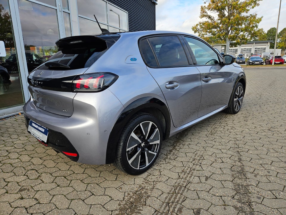 Peugeot e-208 50 GT 5d
