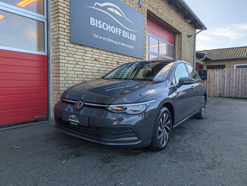 VW Golf VIII 1,4 GTE DSG 5d