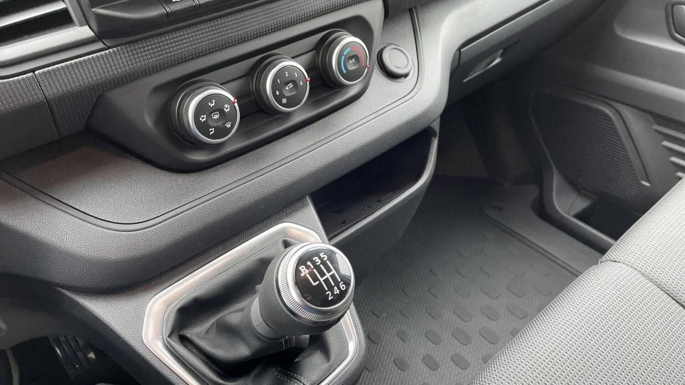 Renault Trafic 2,0 dCi 130 L2H1 Tekno