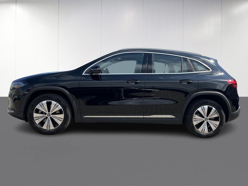 Mercedes EQA300 4Matic 5d