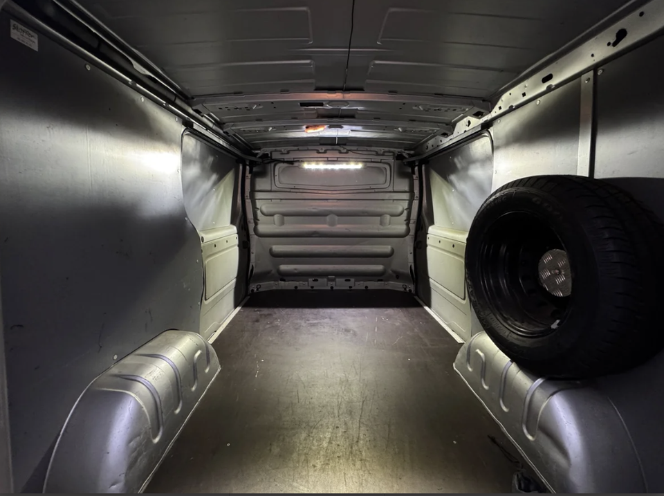 Renault Trafic T27 2,0 dCi 115 L1H1 4d