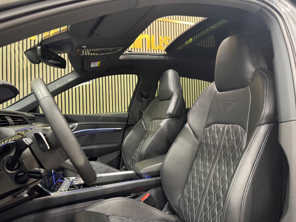 Audi e-tron 55 S-line Sportback quattro 5d