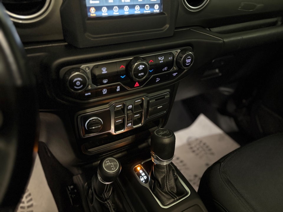 Jeep Wrangler Unlimited 2,0 T Sahara aut. 4x4 5d