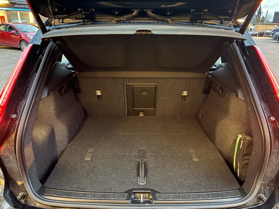 Volvo XC40 P6 ReCharge Plus 5d