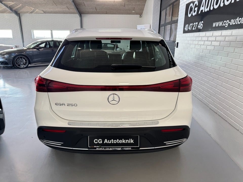 Mercedes EQA250 Progressive 5d