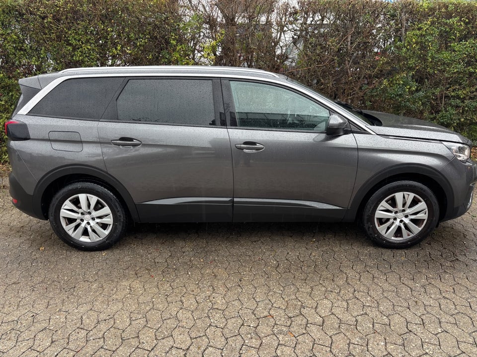 Peugeot 5008 1,2 e-THP 130 Allure 7prs 5d