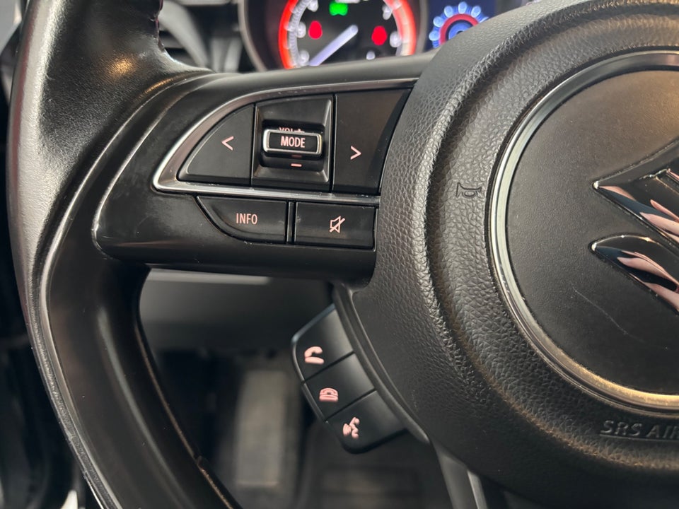 Suzuki Swift 1,0 Boosterjet SHVS Exclusive 5d