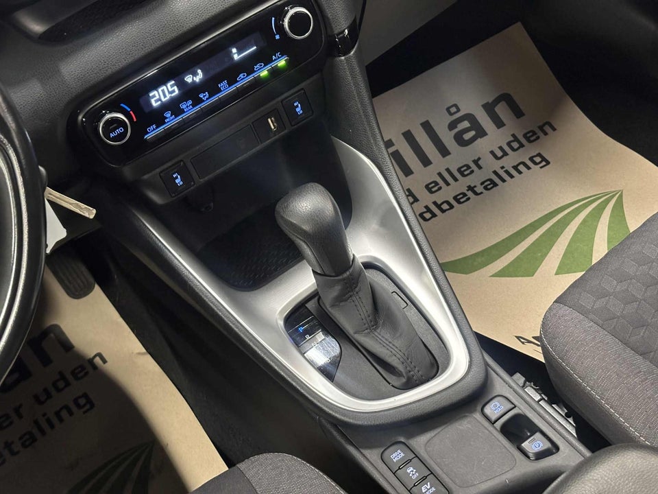 Toyota Yaris 1,5 Hybrid Essential e-CVT 5d