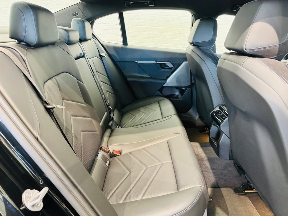 BMW i5 eDrive40 M-Sport 4d