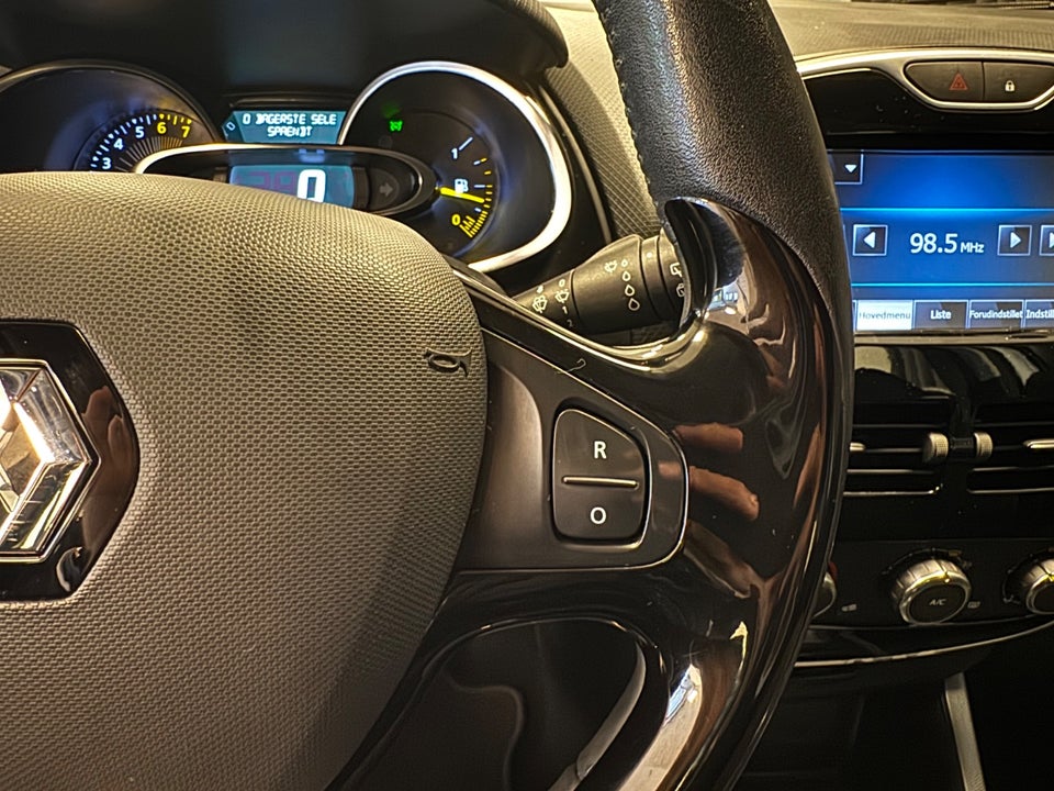 Renault Clio IV 1,2 16V Authentique Sport Tourer 5d