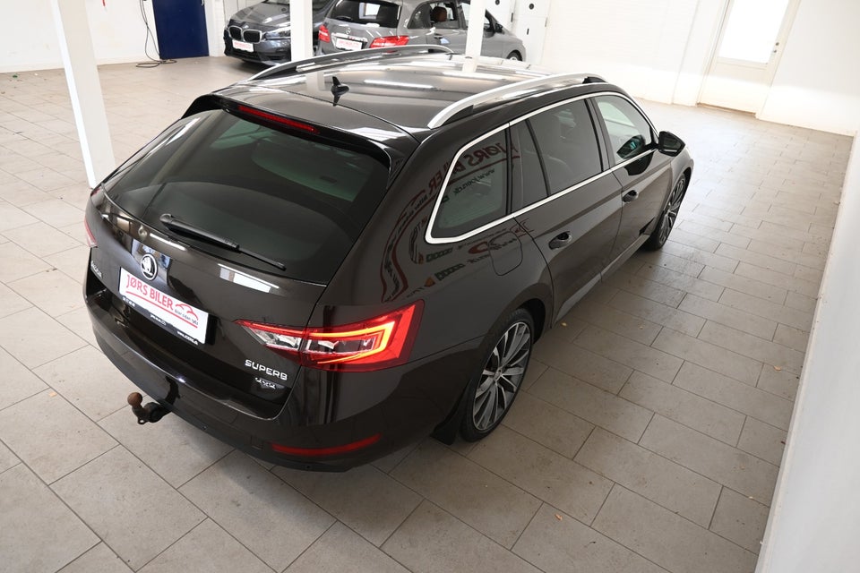 Skoda Superb 2,0 TDi 190 Laurin & Klement Combi DSG 4x4 5d