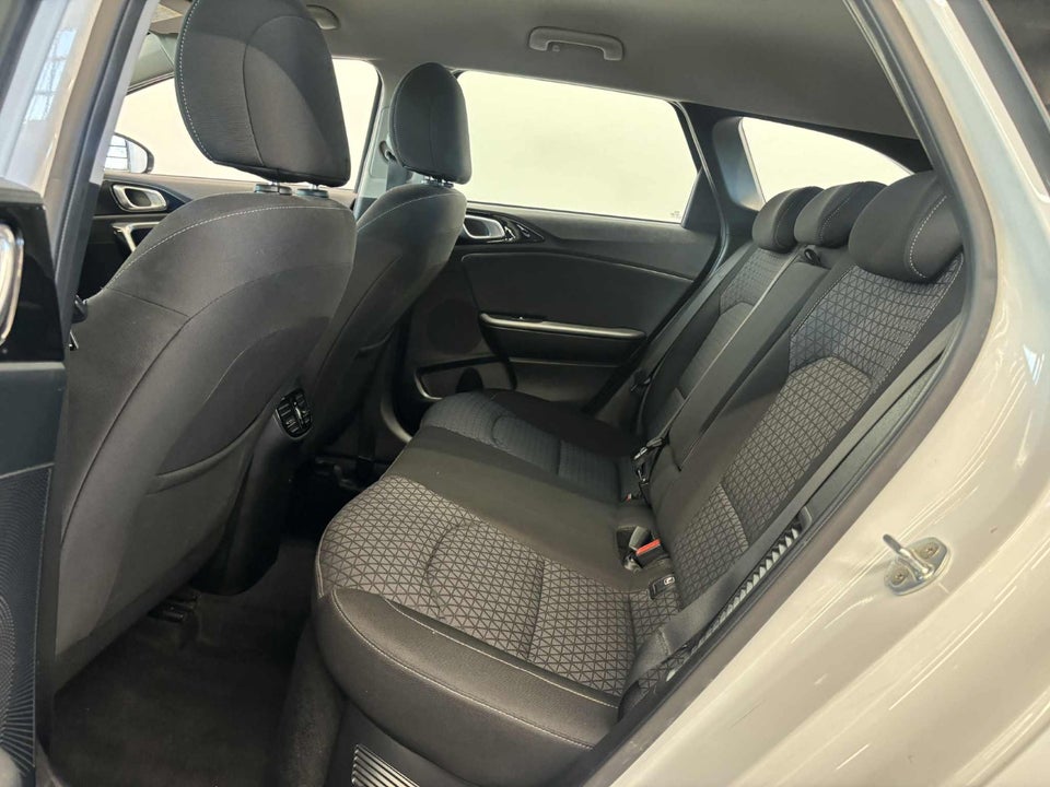 Kia Ceed 1,6 PHEV Prestige SW DCT 5d