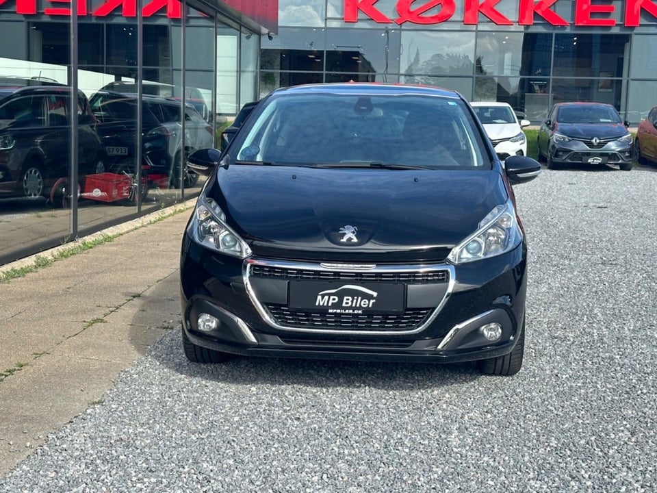 Peugeot 208 1,5 BlueHDi 100 Signature Sky 5d