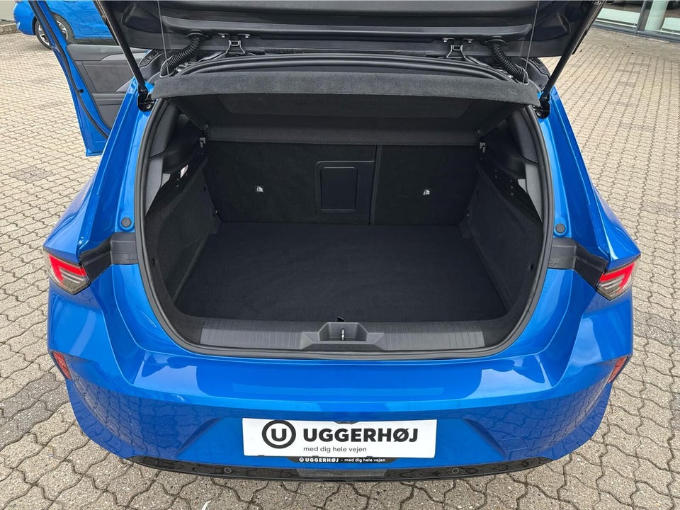 Opel Astra-e 54 Ultimate 5d