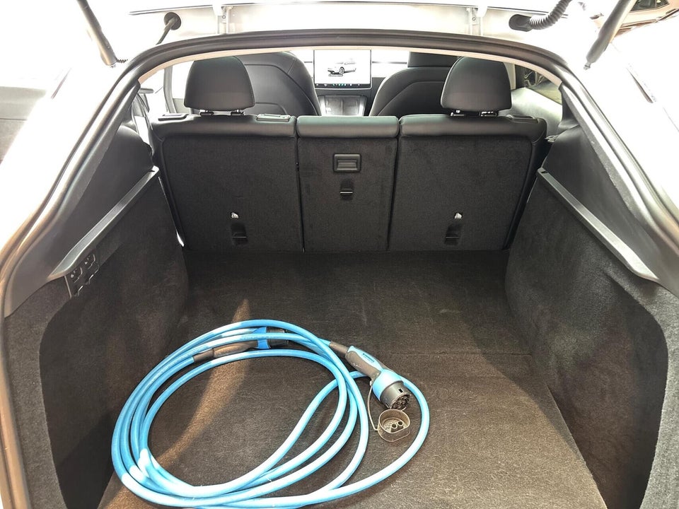 Tesla Model Y Long Range RWD 5d