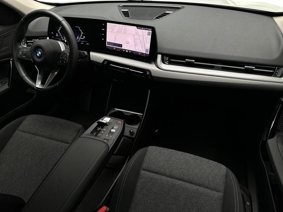 BMW iX1 eDrive20 X-Line 5d