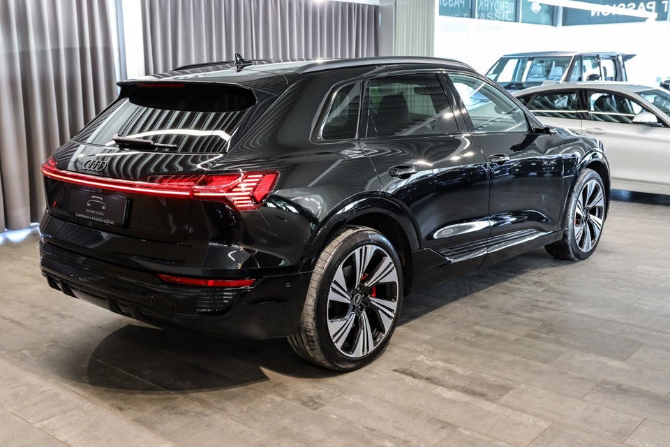 Audi Q8 e-tron 55 S-line Black Edition quattro 5d