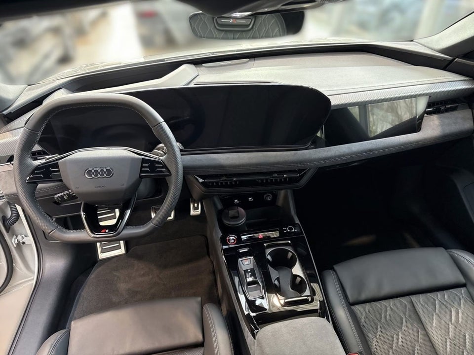 Audi S6 e-tron Avant quattro 5d