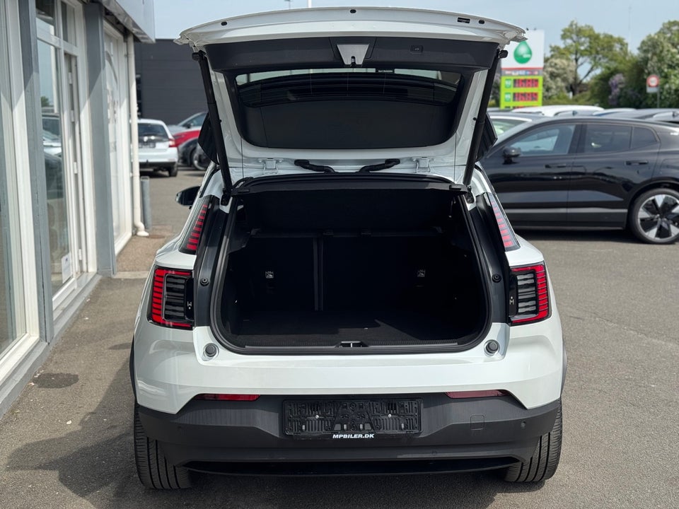 Volvo EX30 Twin Performance Plus 5d