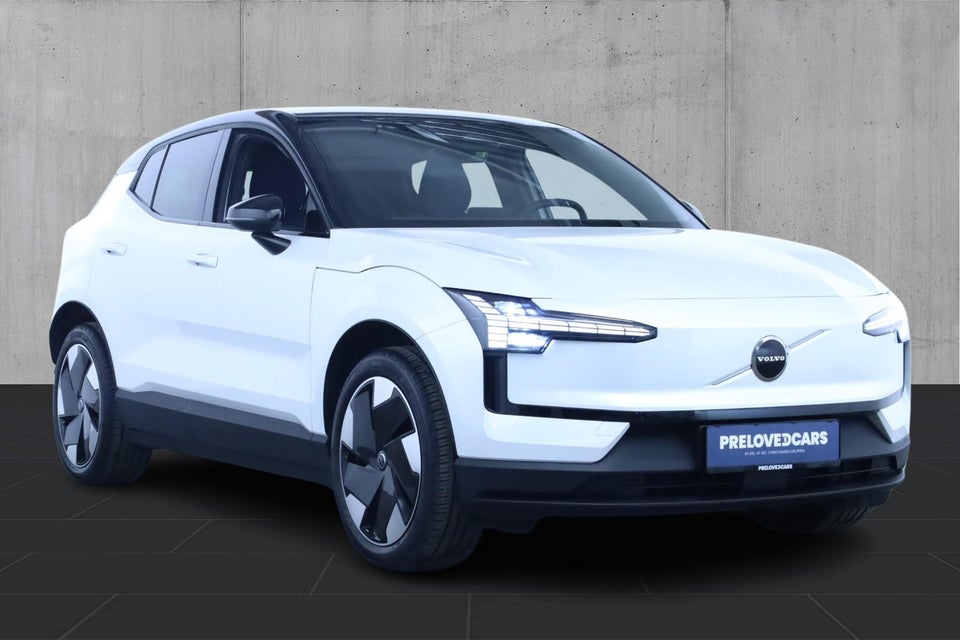 Volvo EX30 Extended Range Plus 5d