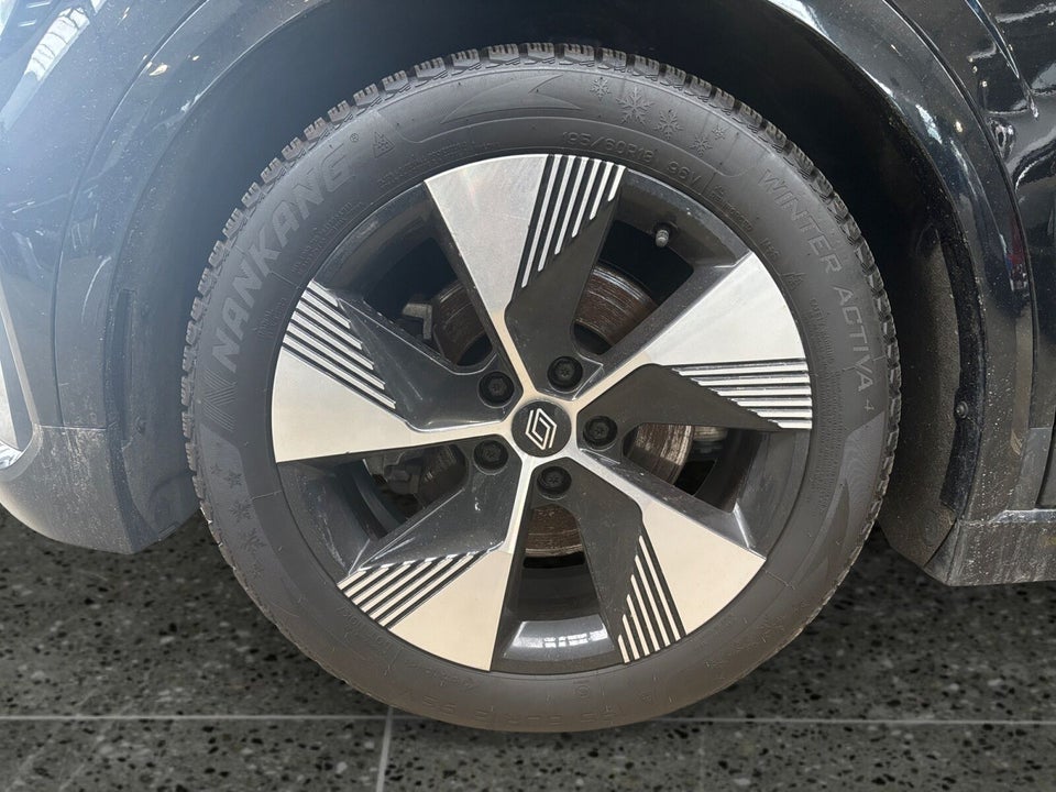 Renault Megane E-Tech 40 Equilibre 5d