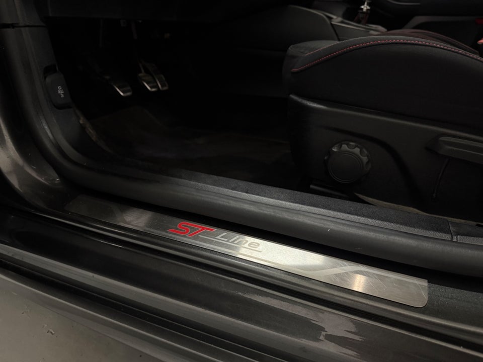 Ford Focus 1,0 EcoBoost ST-Line 5d