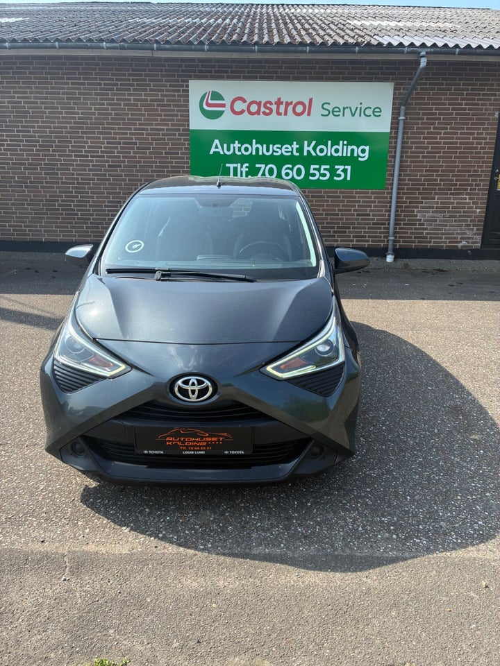 Toyota Aygo 1,0 VVT-i x-plore 5d