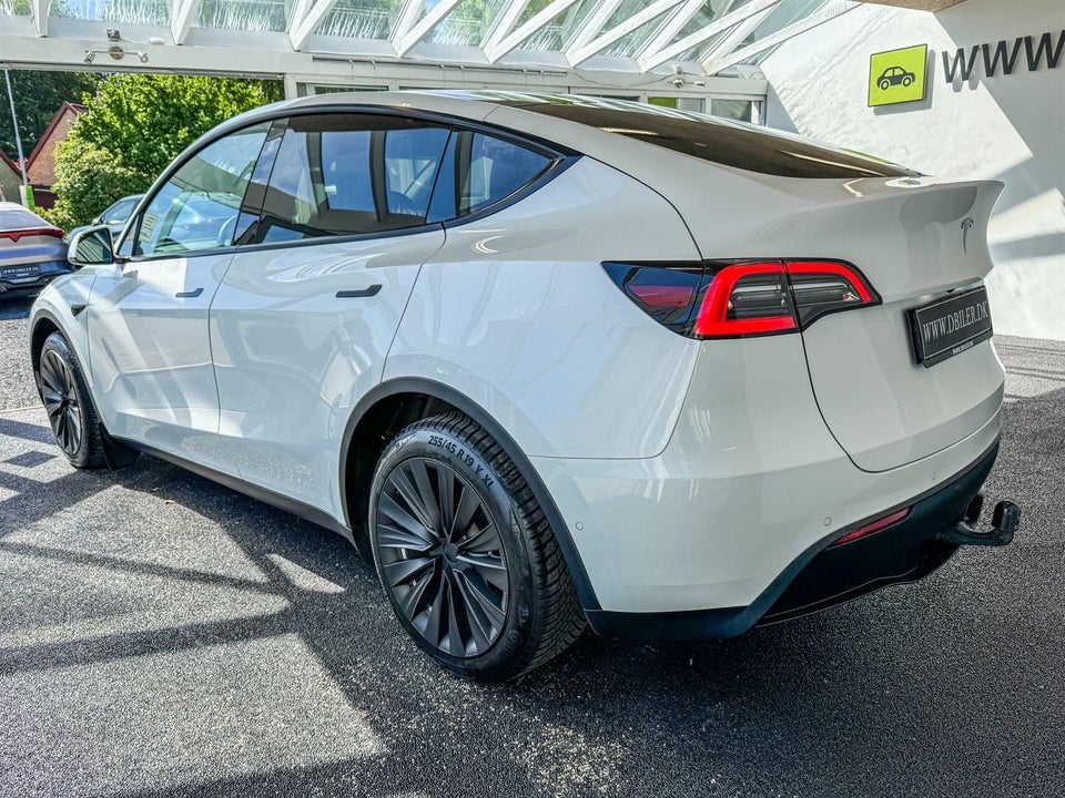 Tesla Model Y Long Range AWD 5d