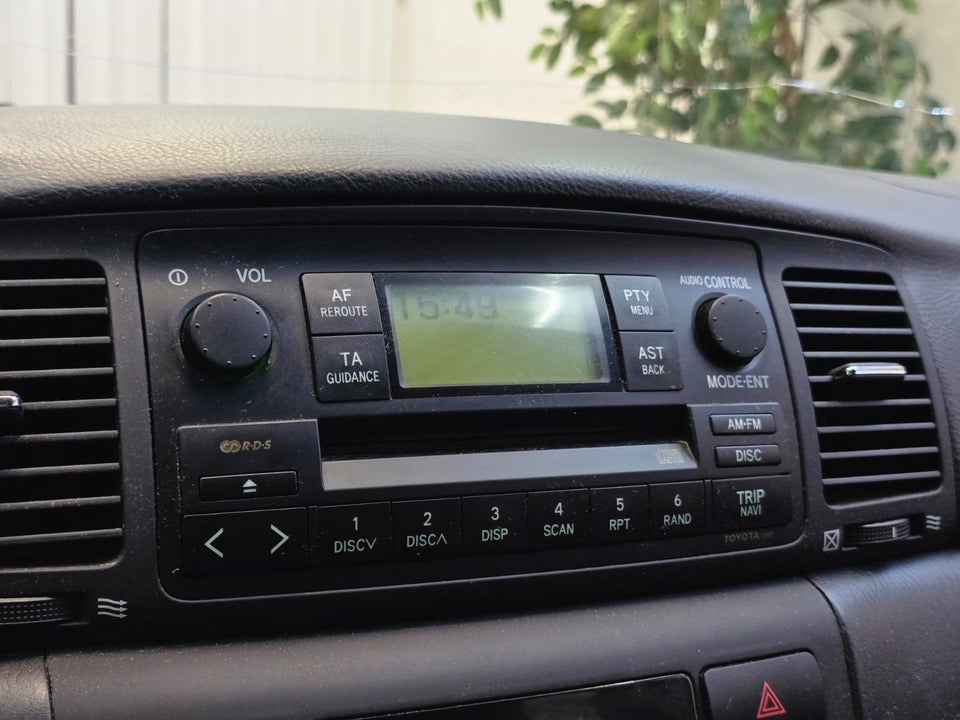 Toyota Corolla 1,6 Terra 5d