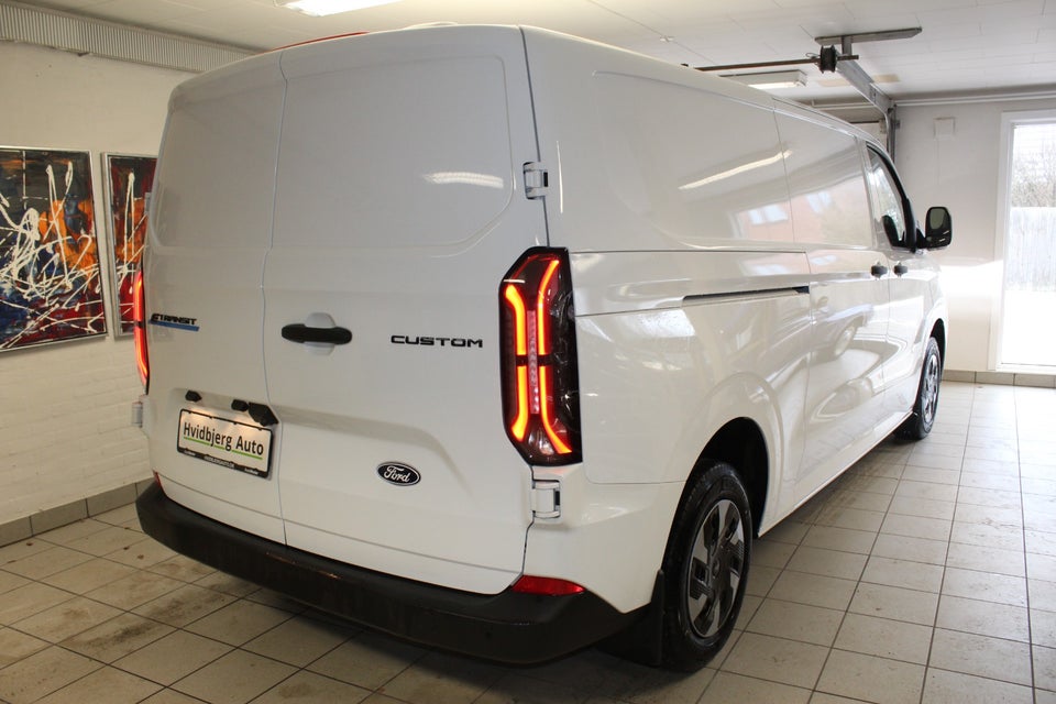 Ford E-Transit Custom 320L 64 Limited