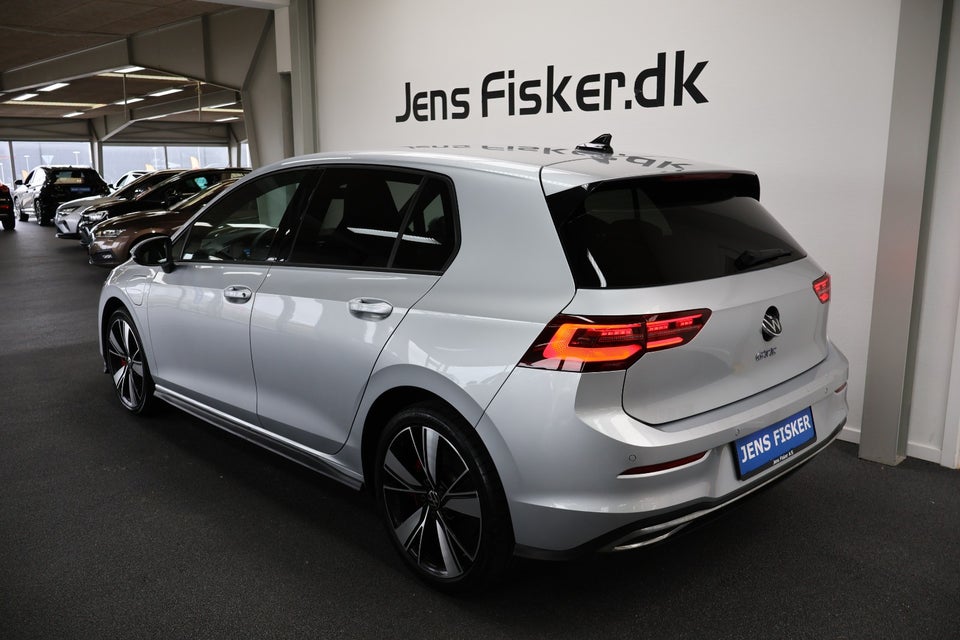 VW Golf VIII 1,4 GTE DSG 5d