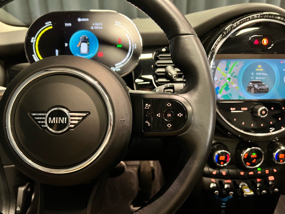 MINI Cooper SE Classic Trim 3d