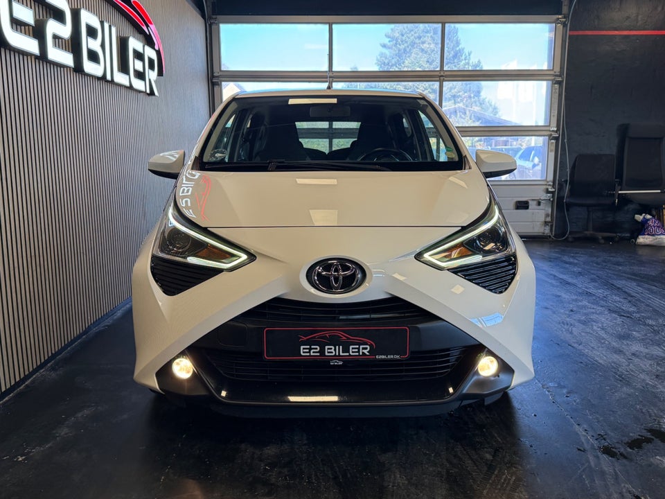 Toyota Aygo 1,0 VVT-i x-press 5d